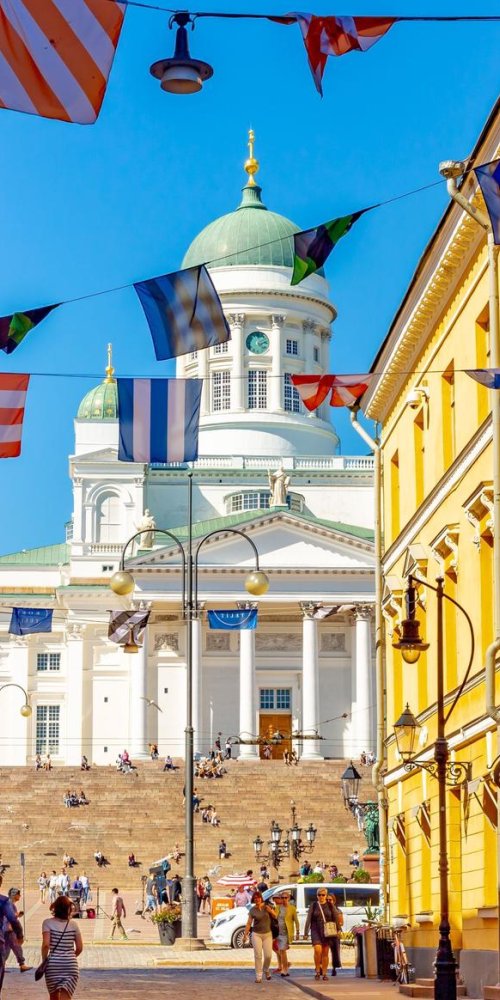 Helsinki tram passing city street
