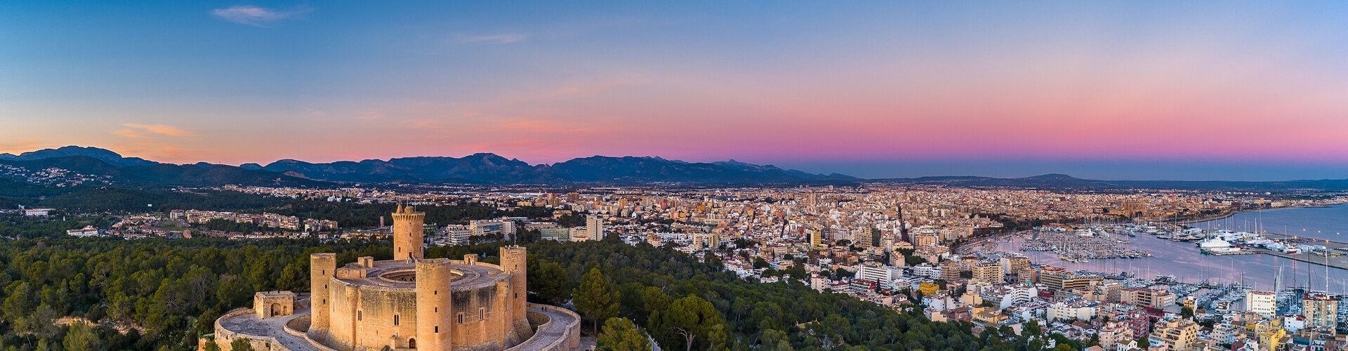 Palma metro station entrance with travellers