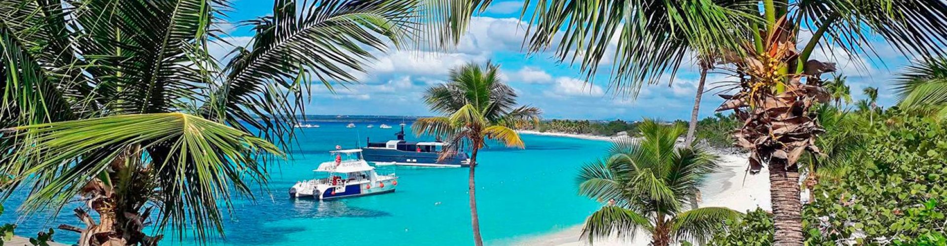 Bayahibe Tram Stop showing people boarding