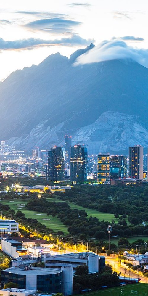 Packed Monterrey metro train during rush hour