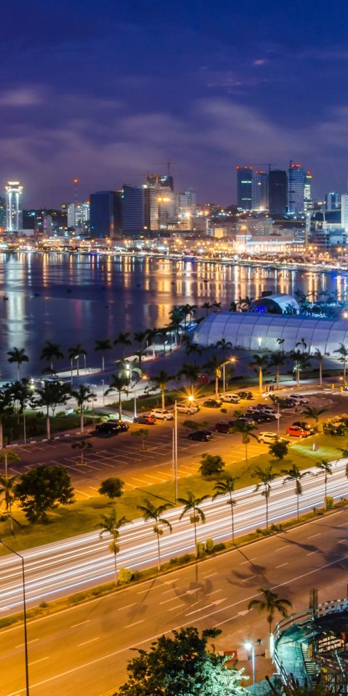 Busy Luanda metro during peak hour