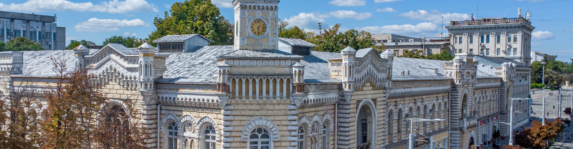 Chişinău tram in city centre