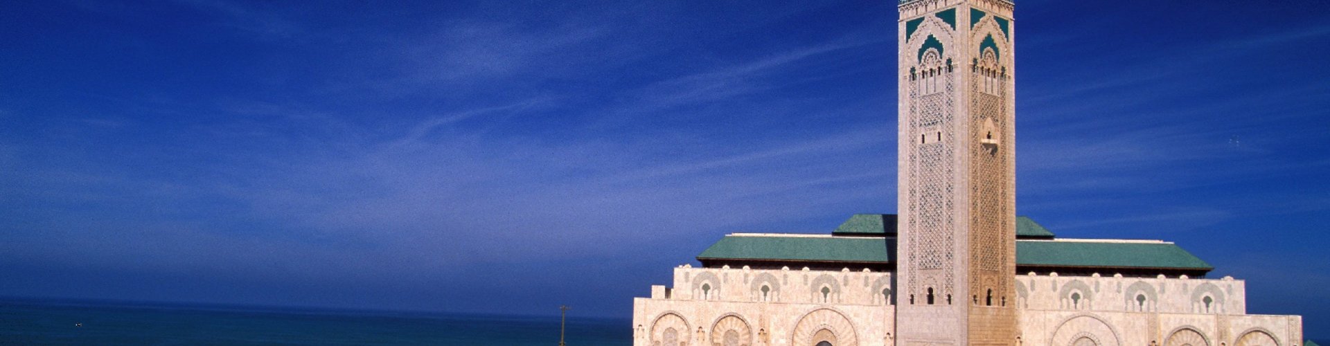 Casablanca metro station platform busy with commuters