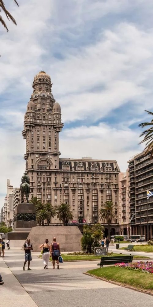 Tram in Montevideo during off-peak hour