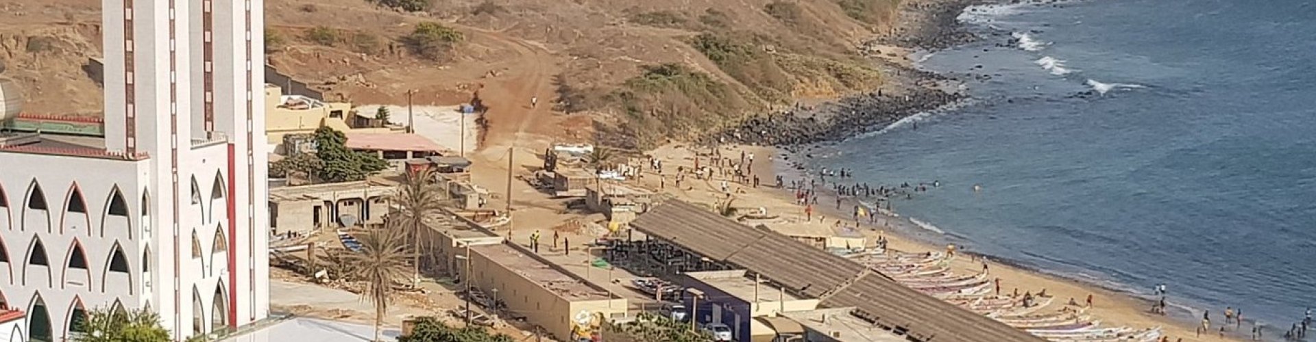 Dakar Metro train arriving